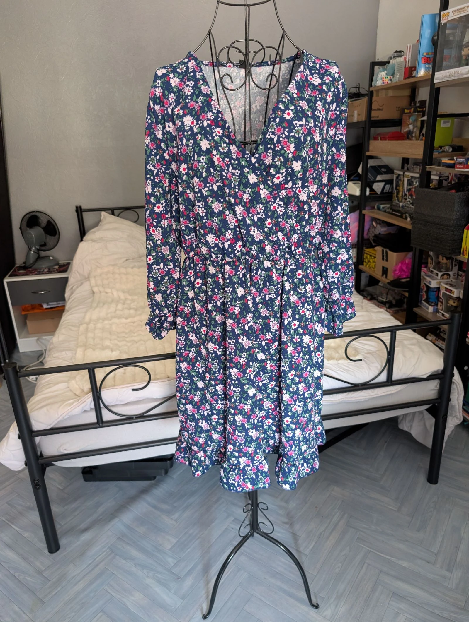 Magnifique Robe fleurie bohème bleue fluide cache coeur– Taille L